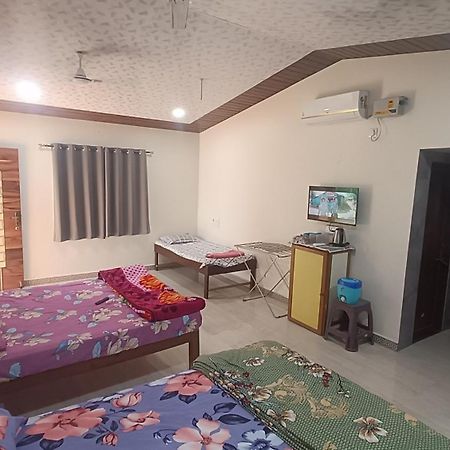 The Royal Ascot Holiday Home Алибаг Экстерьер фото