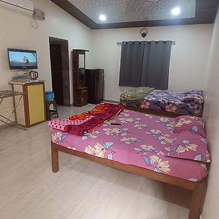 The Royal Ascot Holiday Home Алибаг Экстерьер фото
