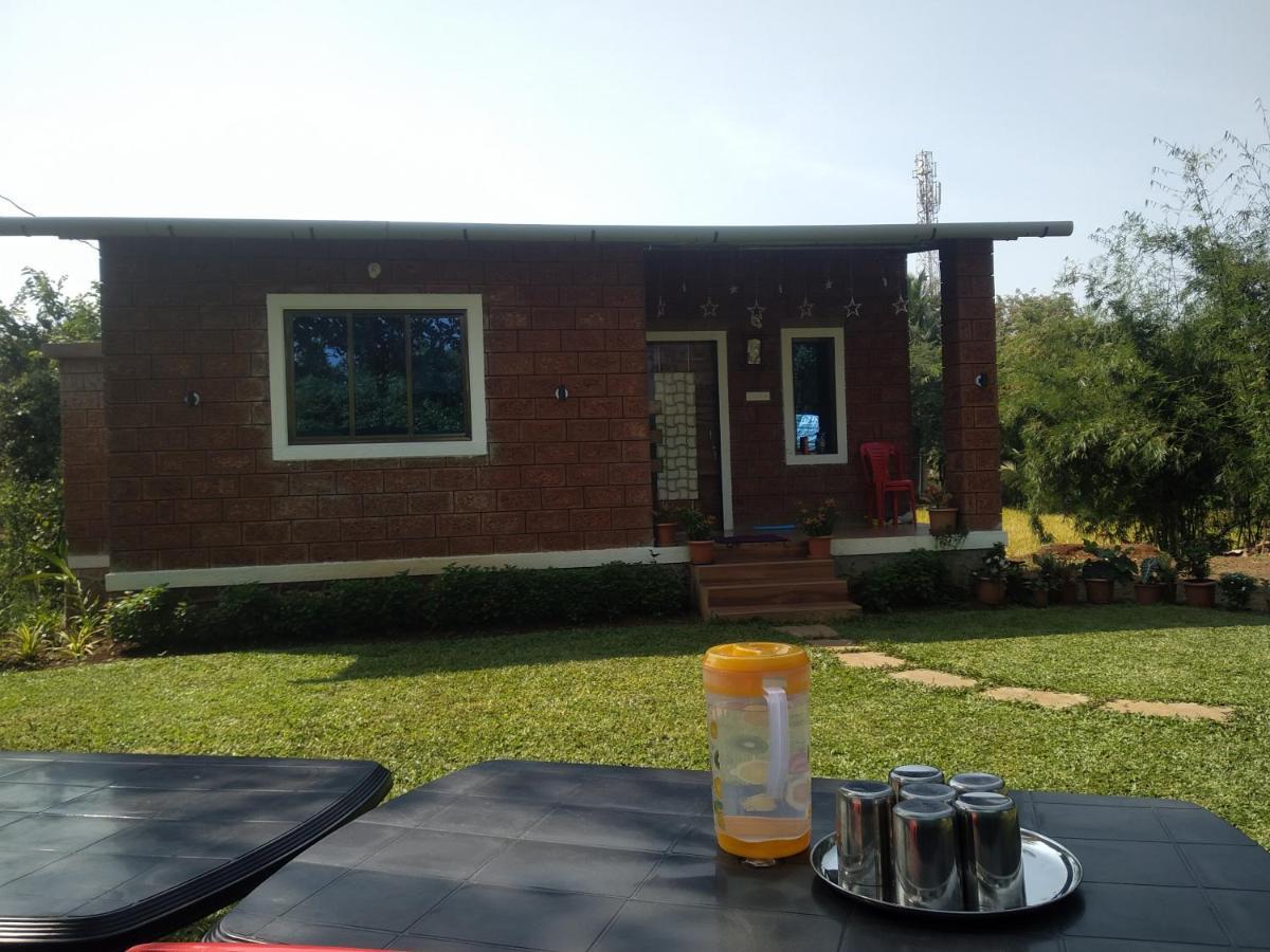 The Royal Ascot Holiday Home Алибаг Экстерьер фото