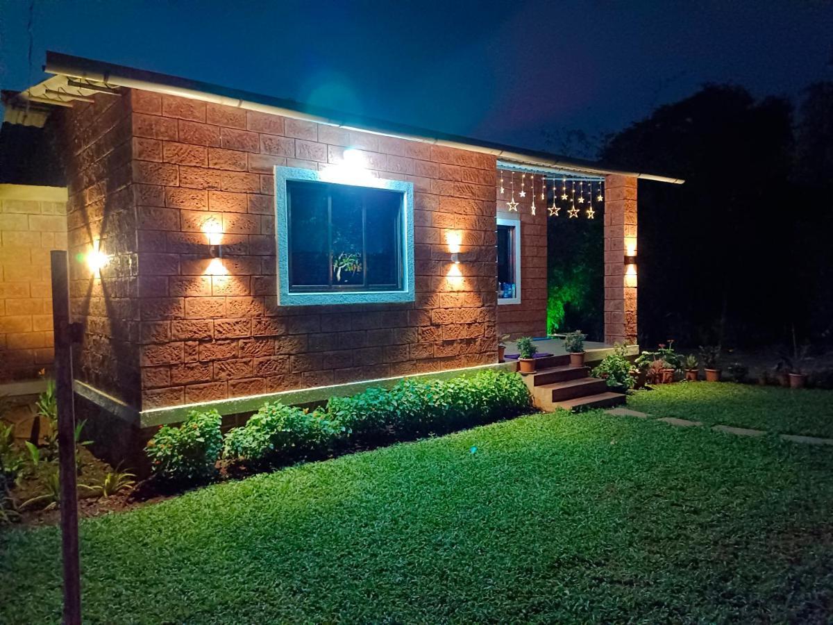 The Royal Ascot Holiday Home Алибаг Экстерьер фото