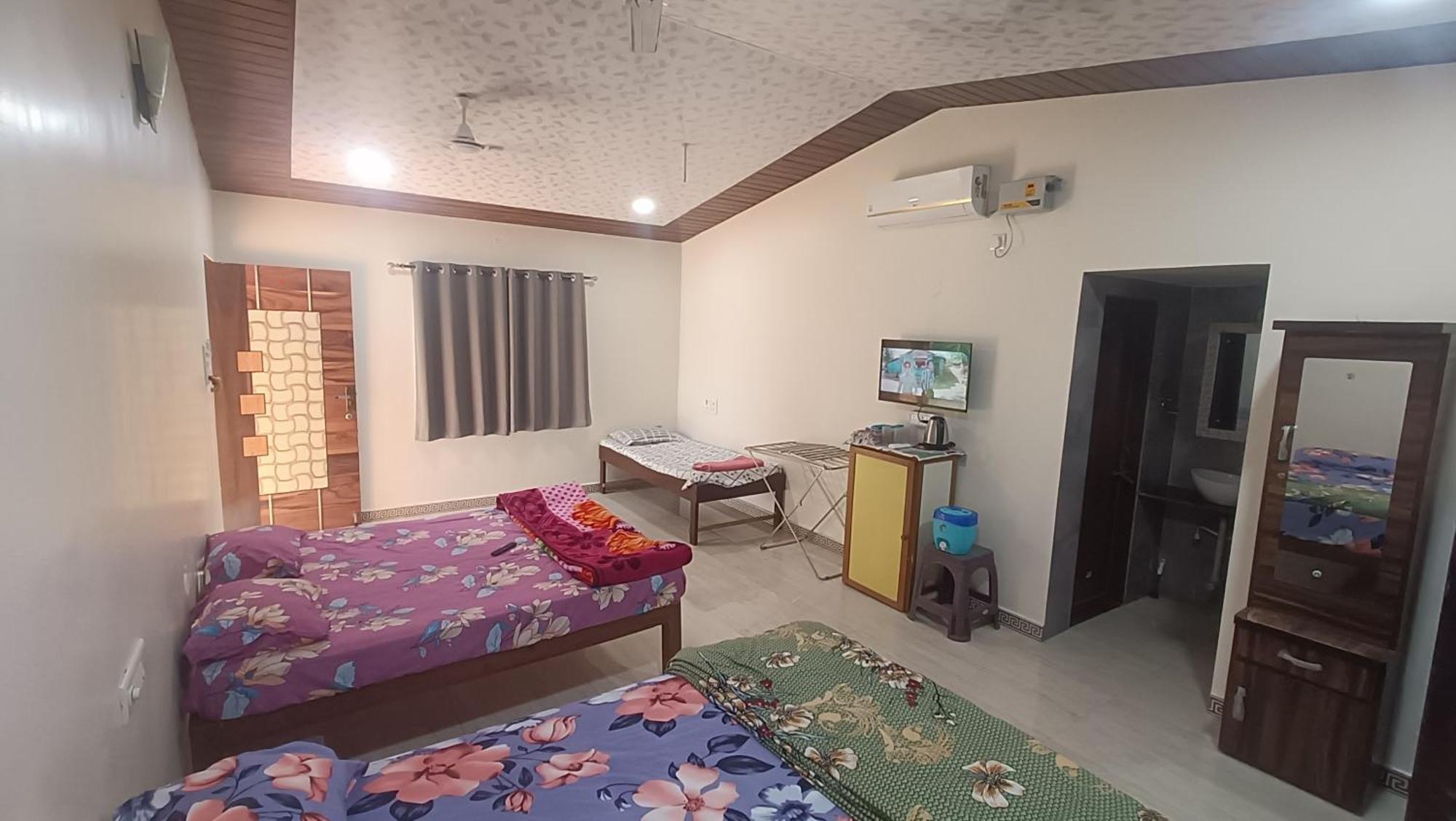 The Royal Ascot Holiday Home Алибаг Экстерьер фото