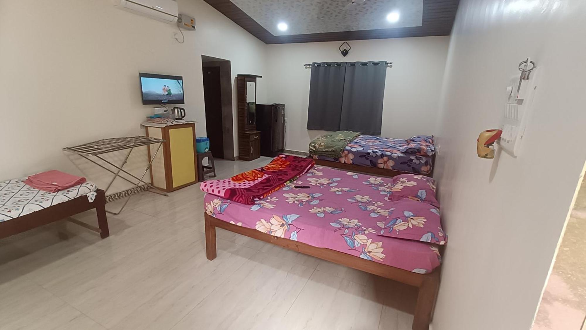 The Royal Ascot Holiday Home Алибаг Экстерьер фото