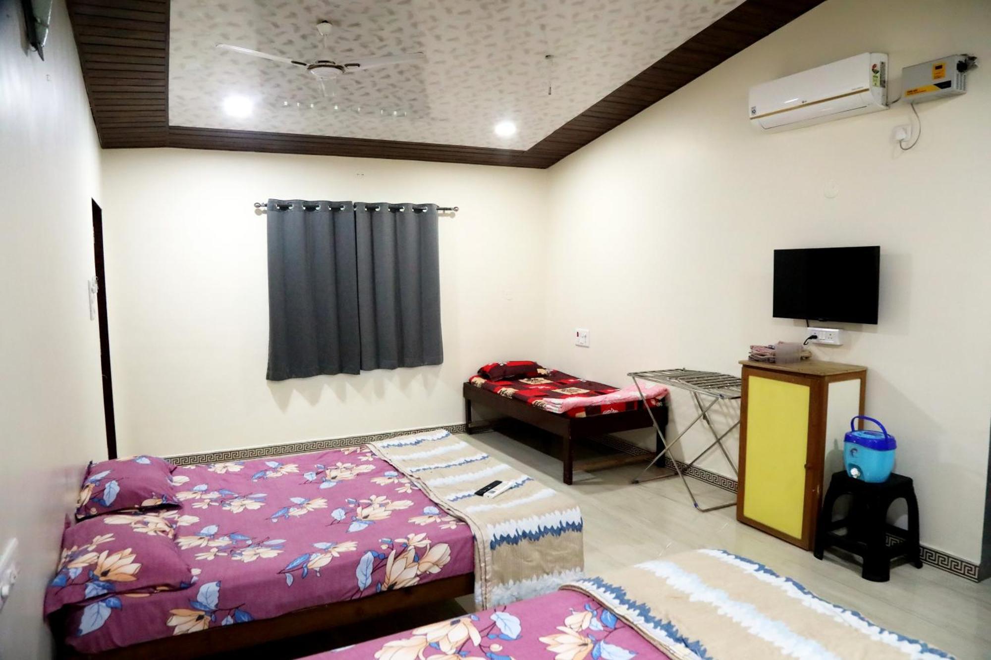 The Royal Ascot Holiday Home Алибаг Номер фото