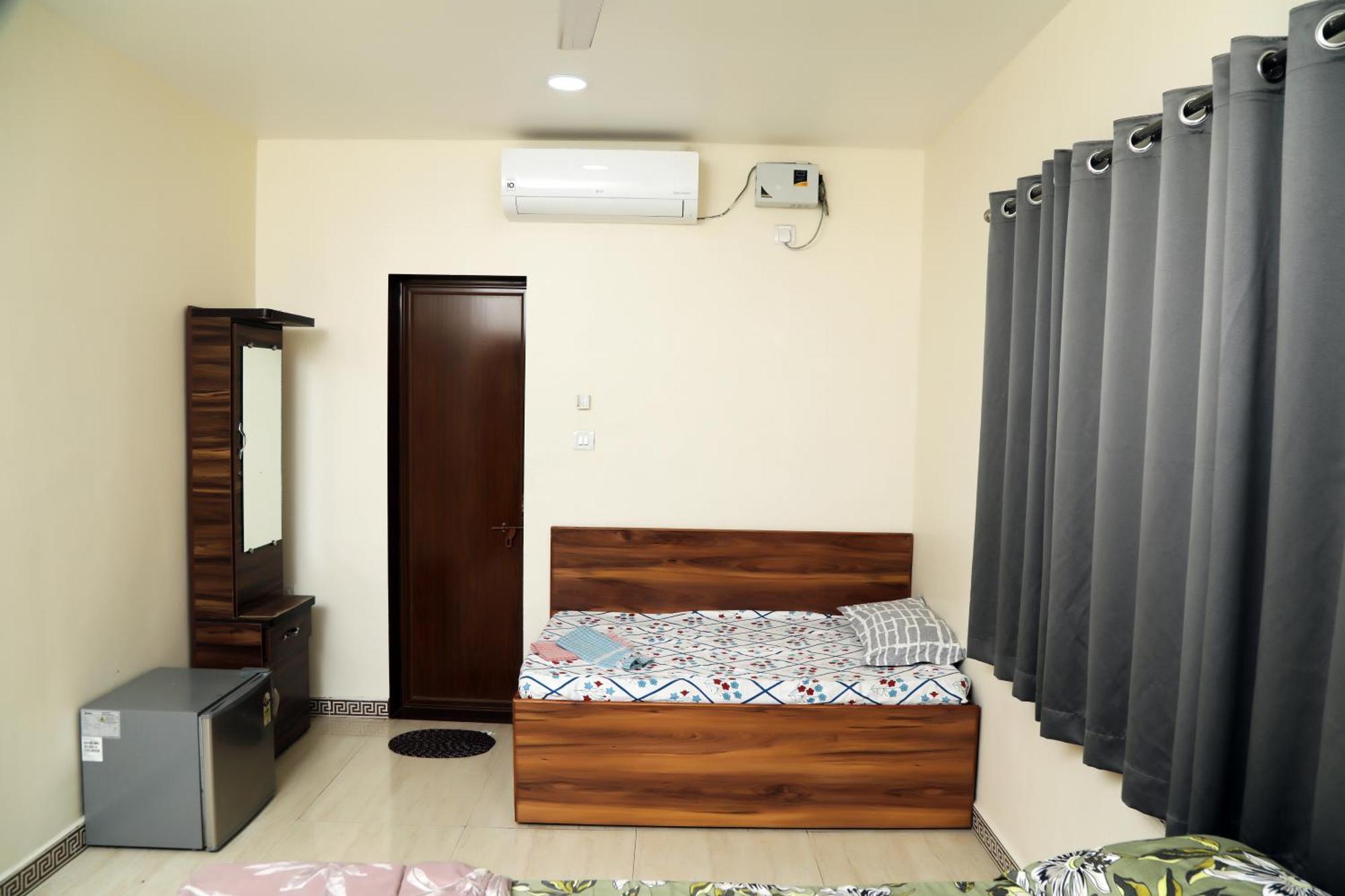 The Royal Ascot Holiday Home Алибаг Номер фото
